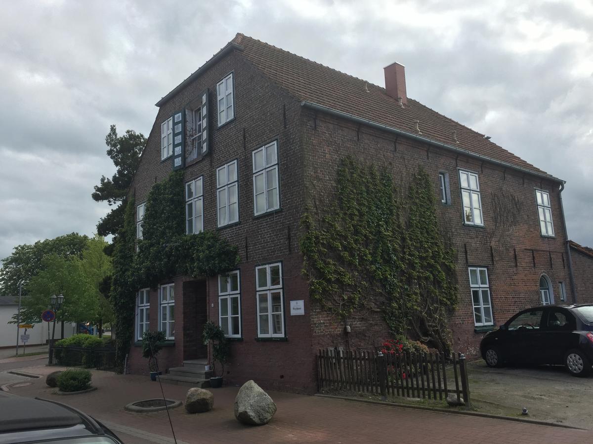 Hotel Packhaus Hooksiel Exterior photo